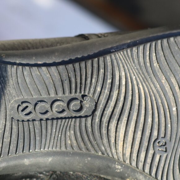 ECCO Black Tumbled Leather Staps w Buckle Faux Fur Lined Flexible Boots Sz 37 - Picture 9 of 9